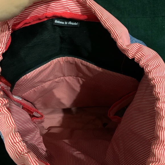 Herschel Little America backpack, lightly used - Picture 4 of 6